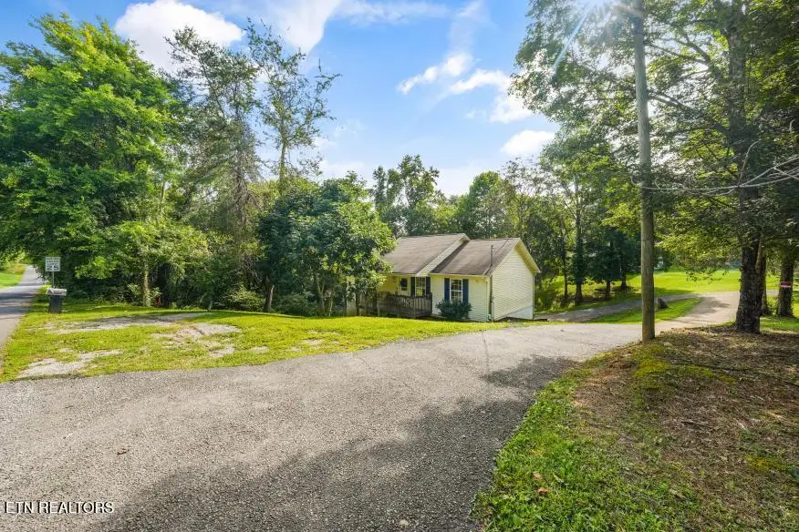 2208 Island Blvd, Sevierville, TN 37876 - #1