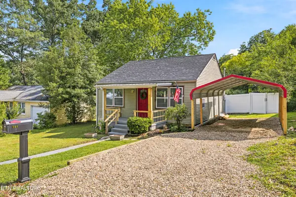 909 N C St, Lenoir City, TN 37771