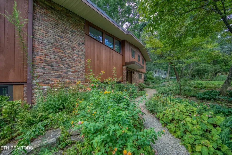 1014 W Outer Drive, Oak Ridge, TN 37830 - #2
