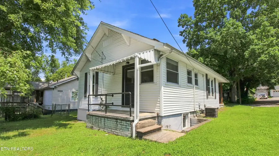 1419 Perkins St, Alcoa, TN 37701 - #3