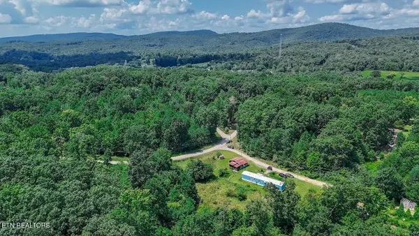 136 Holly Rd, Spring City, TN 37381