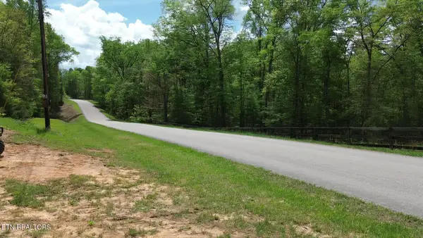 Peters Ford Rd, Sunbright, TN 37872