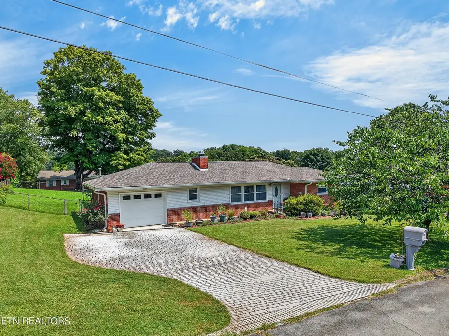 509 Scenic Drive, Clinton, TN 37716 - #2