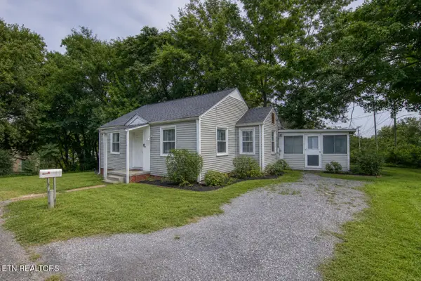 1700 Iroquois St, Knoxville, TN 37915