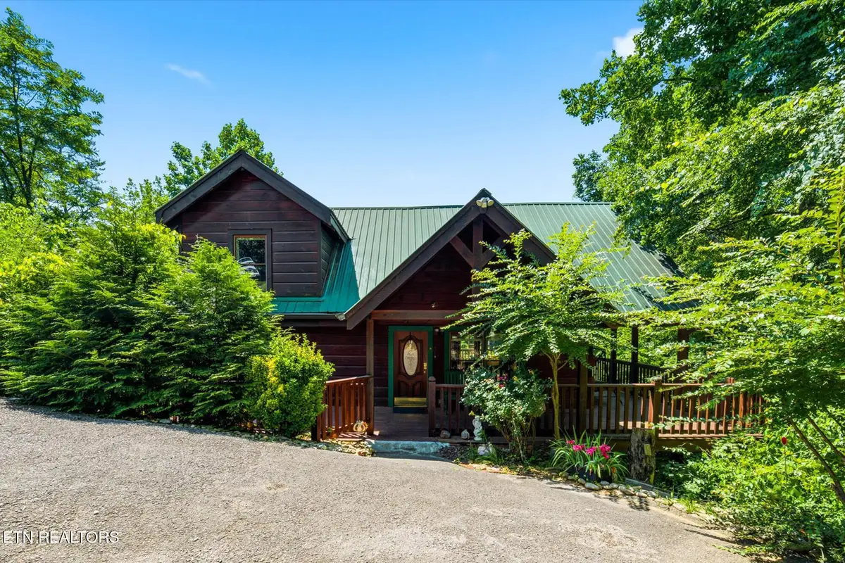 2606 Tree Tops Way, Pigeon Forge, TN 37863 - #1