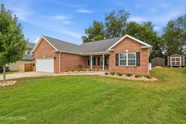 210 Barberry Court, Maryville, TN 37804