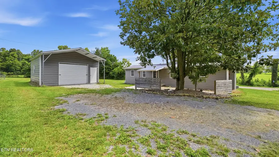 132 Burkett Chapel Rd, Decatur, TN 37322 - #2