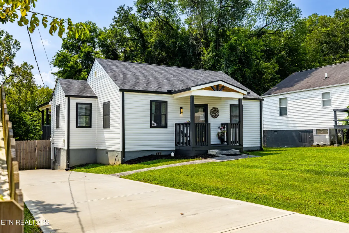 2032 Seminole Ave, Knoxville, TN 37915 - #1