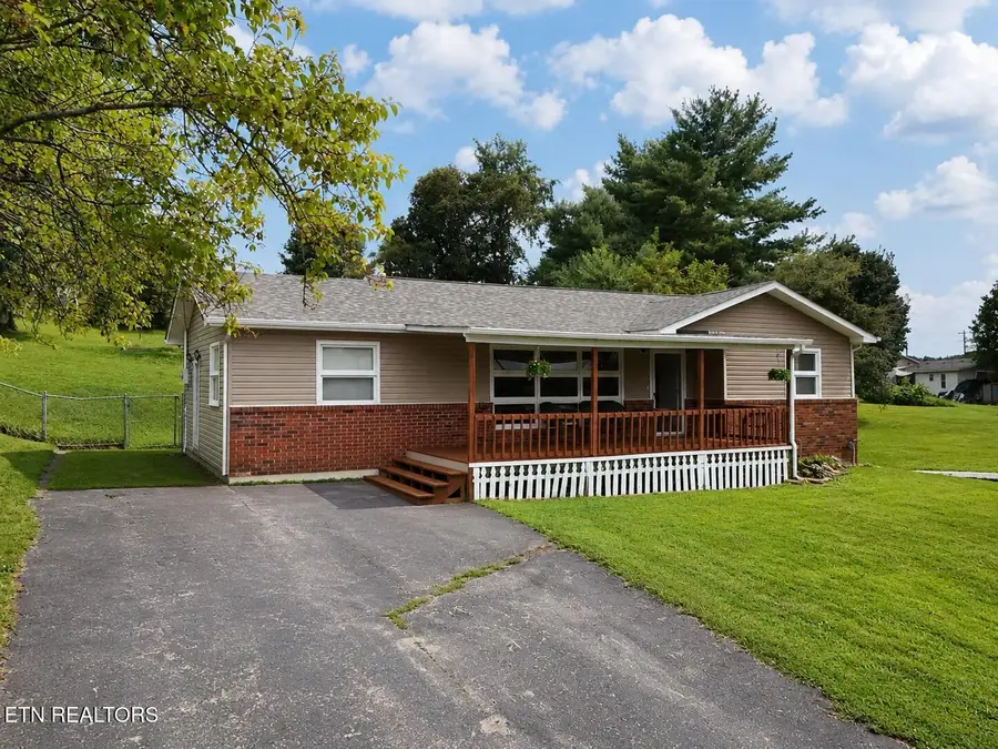 1633 Maple St, White Pine, TN 37890 - #2