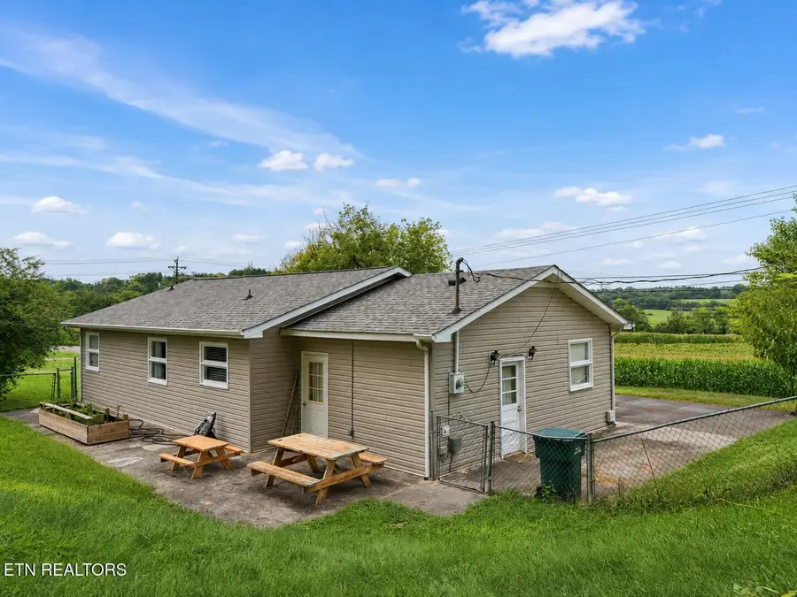 1633 Maple St, White Pine, TN 37890 - #3