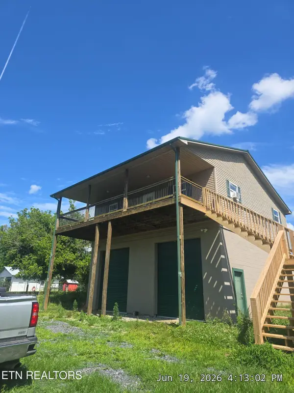 1374 Camellia Rd, Newport, TN 37821