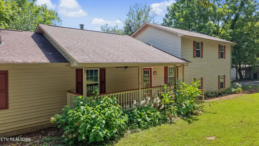 7712 Berry Williams Rd, Townsend, TN 37882 - #3