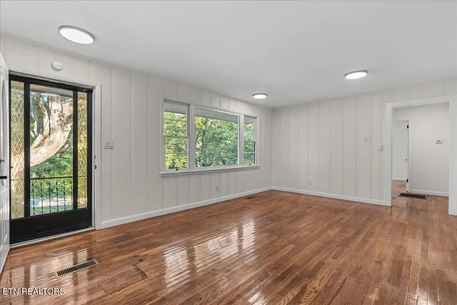 911 Georgia Ave, Athens, TN 37303 - #3