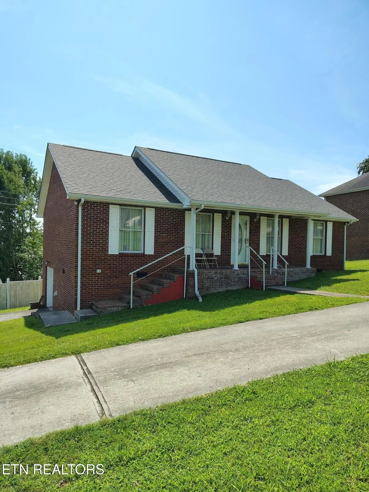 525 Fan St, Tazewell, TN 37879 - #1