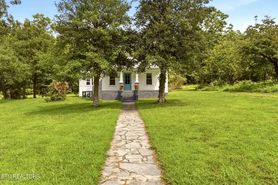 3300 Lake City Hwy, Rocky Top, TN 37769 - #2
