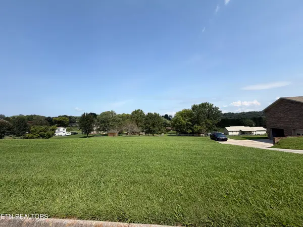 Cattlemans Drive, Lenoir City, TN 37772
