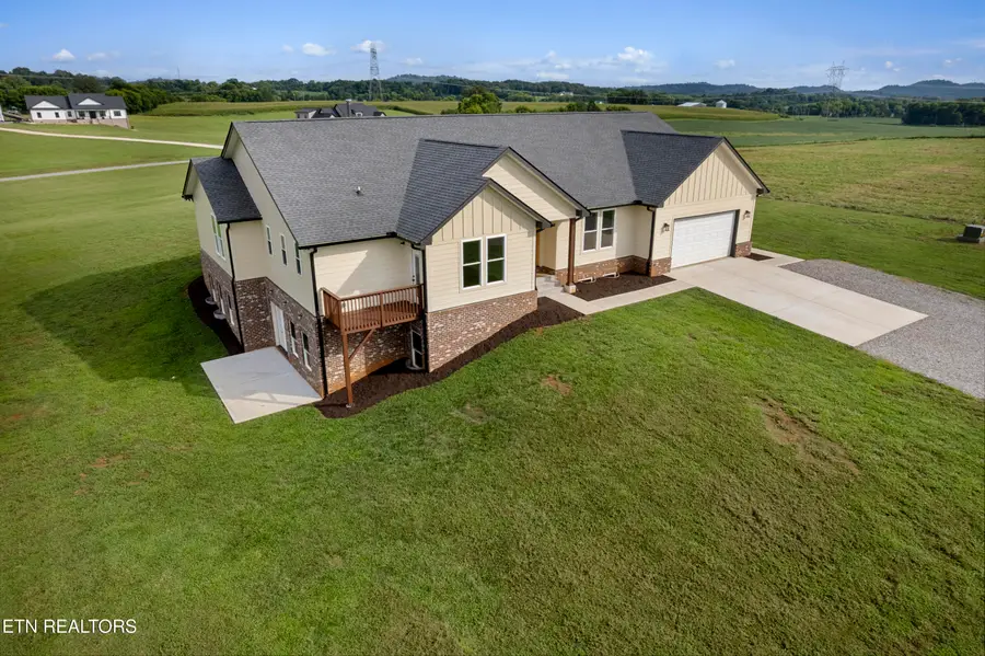 1121 Frogpond Rd, Friendsville, TN 37737 - #2