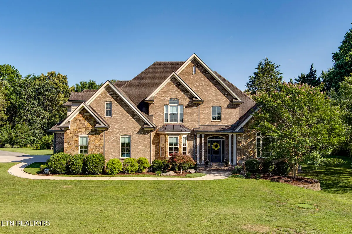 1040 Smith Valley Rd, Lenoir City, TN 37772 - #1