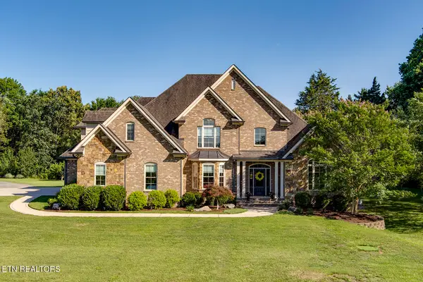 1040 Smith Valley Rd, Lenoir City, TN 37772