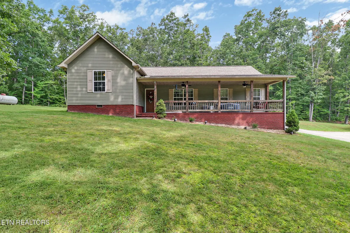 552 Robs Rd, Grimsley, TN 38565 - #1
