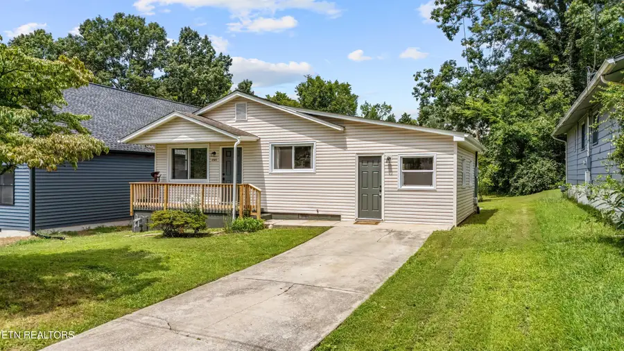 2705 Spencer St, Knoxville, TN 37917 - #2