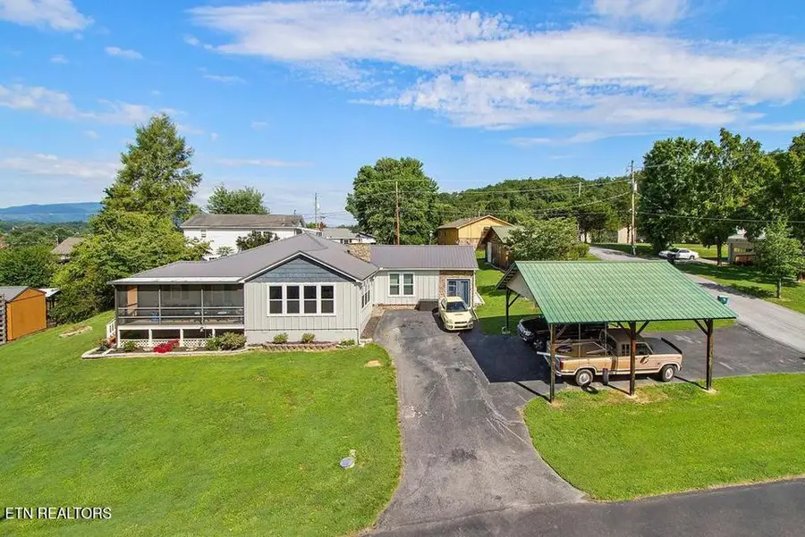 3310 Winston St, Pigeon Forge, TN 37863 - #2