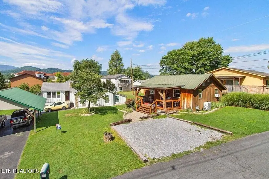 3310 Winston St, Pigeon Forge, TN 37863 - #3