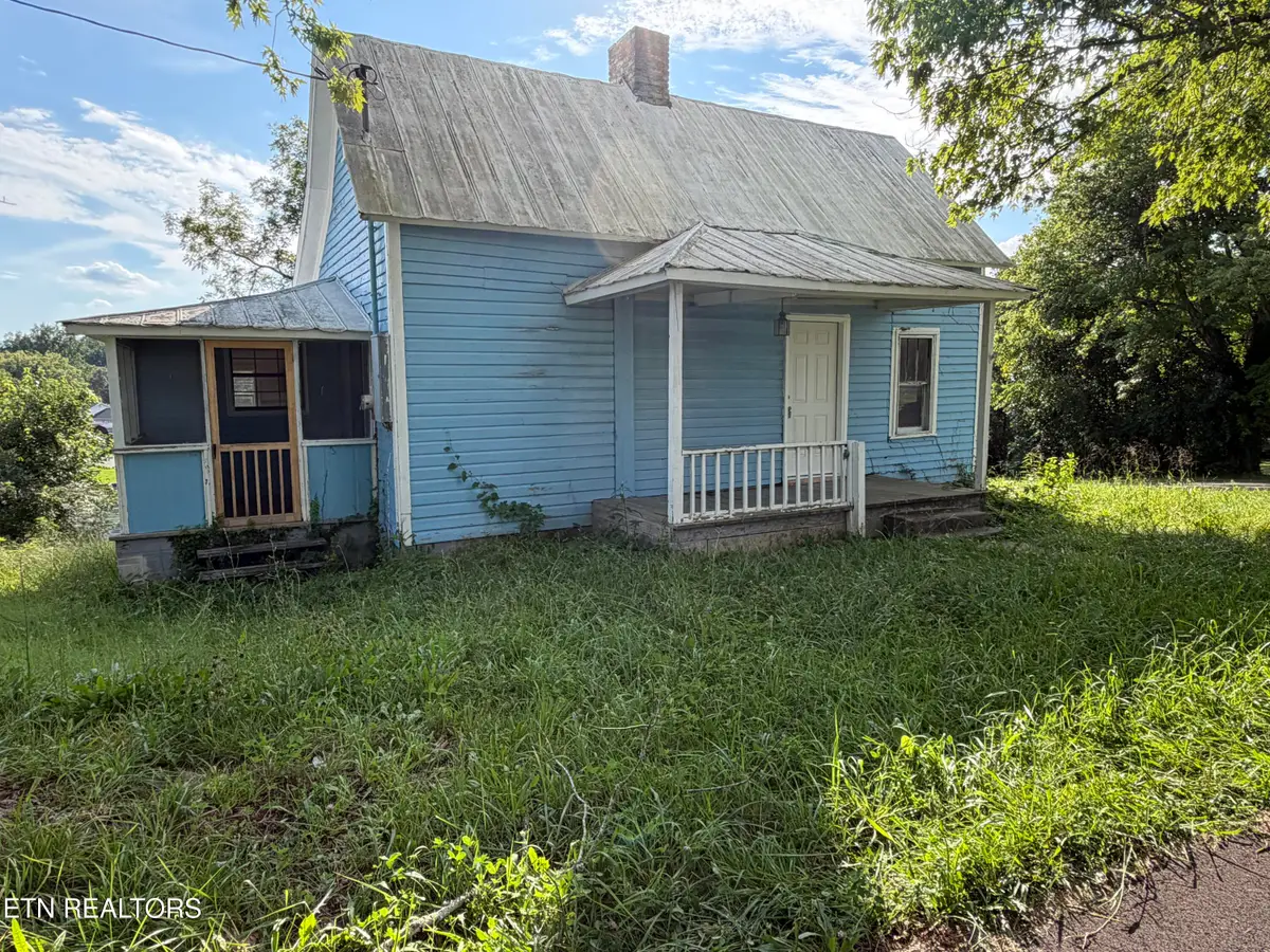 911 Loop Rd, Lafollette, TN 37766 - #1