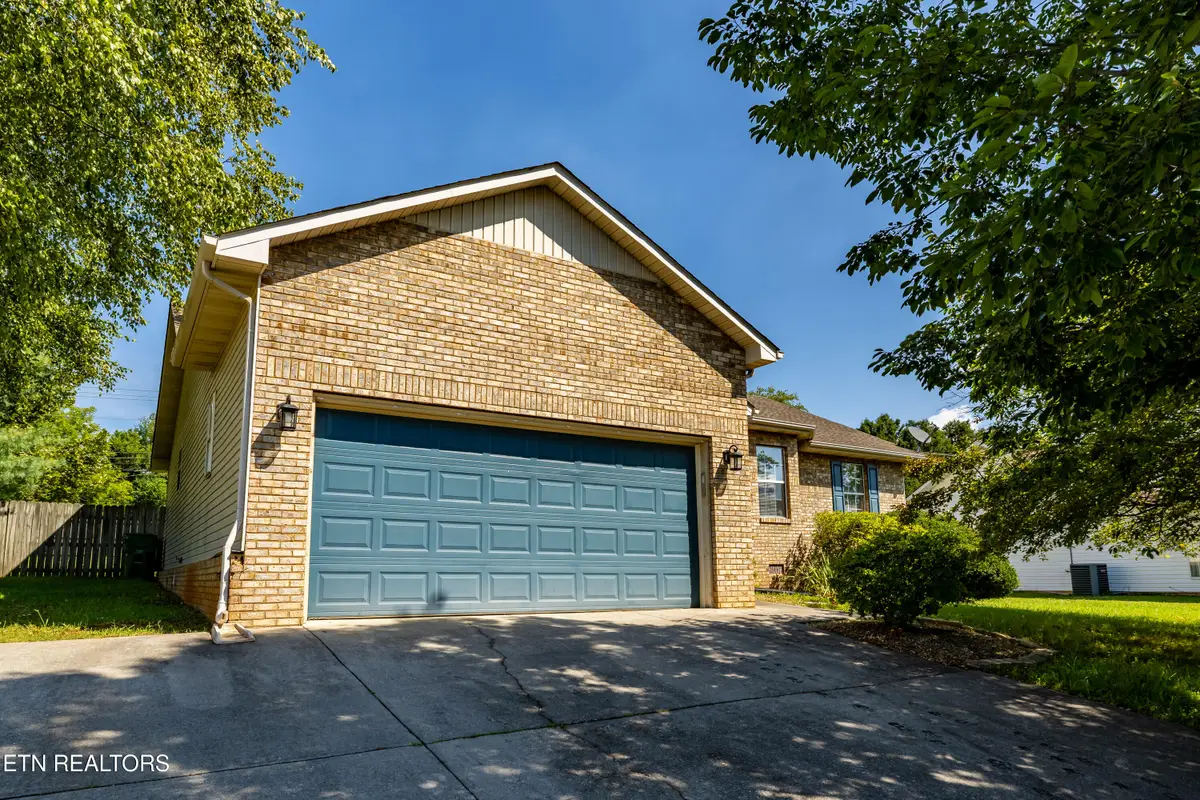 1126 Willow Creek Circle, Maryville, TN 37804 - #1