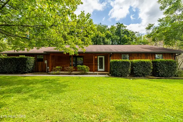 2214 Eva Jean Drive, Maryville, TN 37804