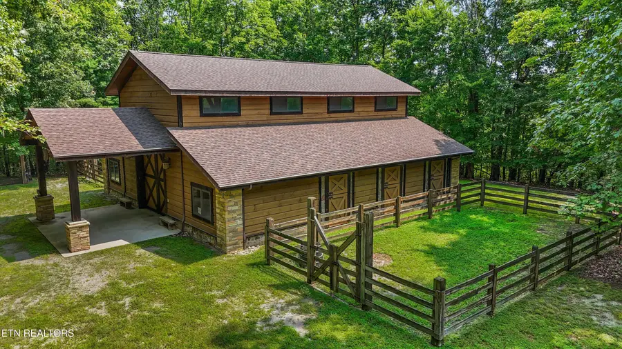 993 Red Rock Rd, Oneida, TN 37841 - #3