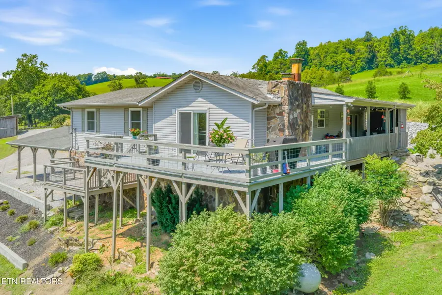 3091 Dutch Valley Rd, Washburn, TN 37888 - #2