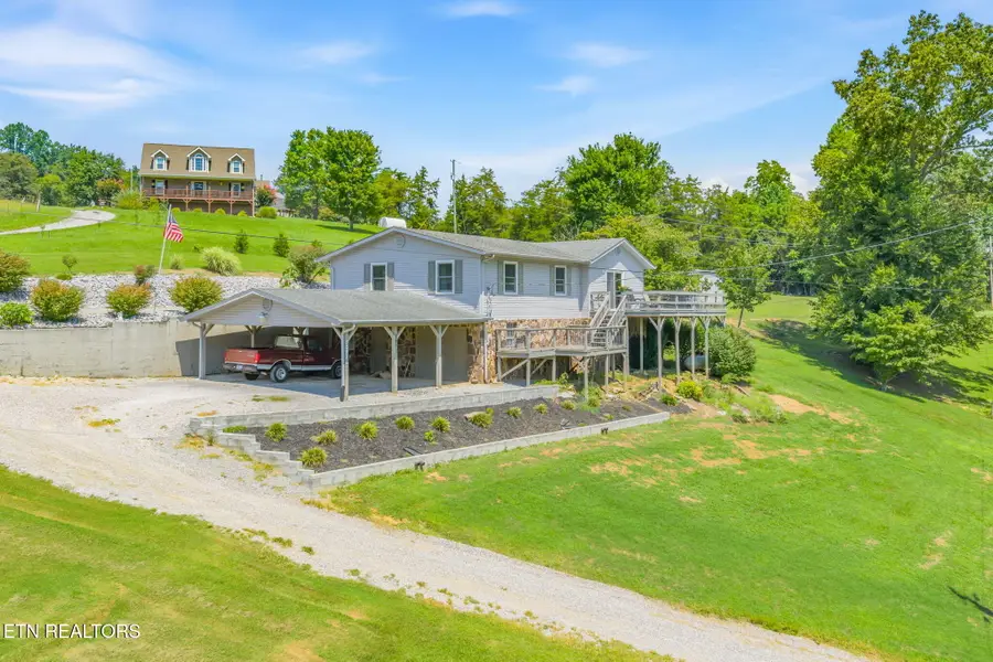 3091 Dutch Valley Rd, Washburn, TN 37888 - #3