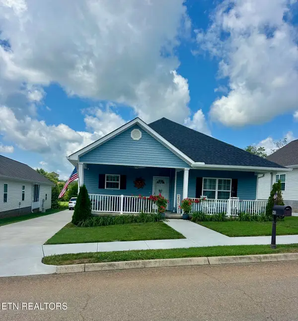 942 Stratford Ave, Sweetwater, TN 37874