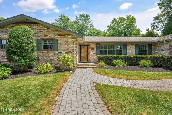 116 Essex Drive, Knoxville, TN 37922