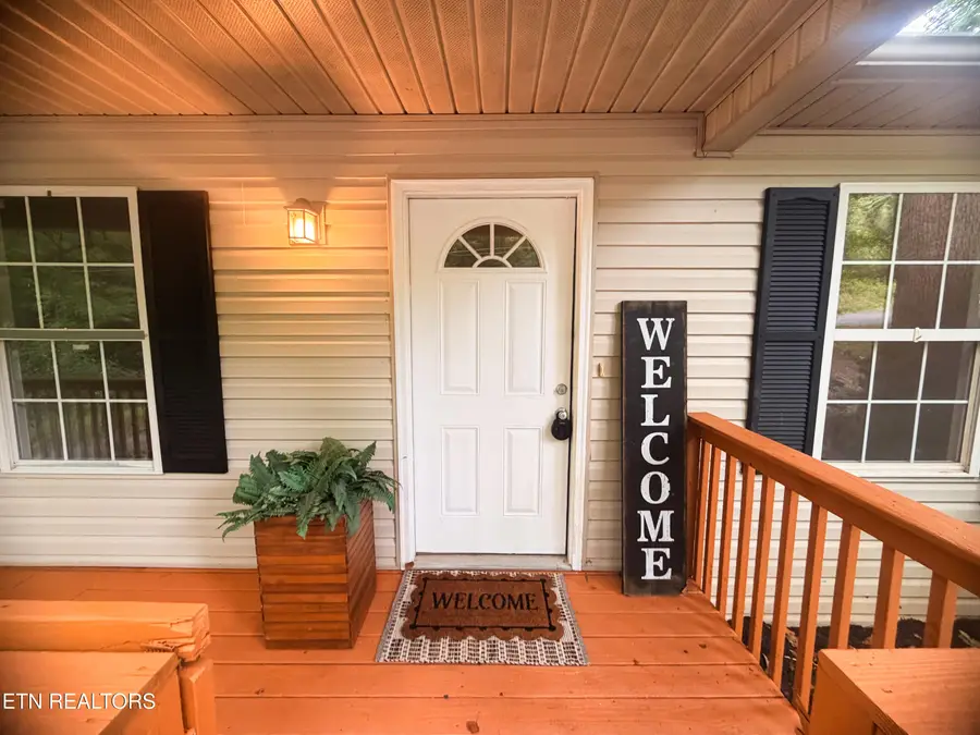 498 NW Bazel Rd, Harriman, TN 37748 - #2