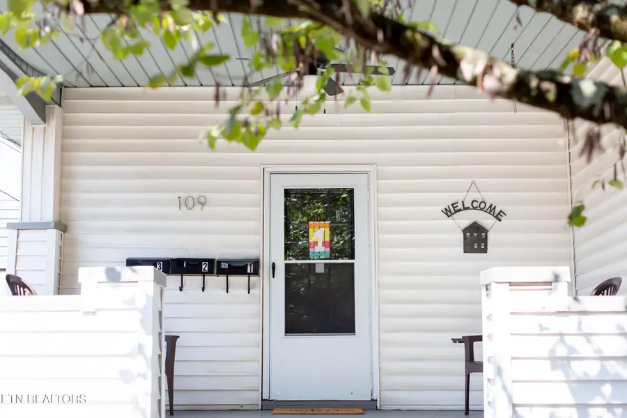109/115 E Glenwood Ave, Knoxville, TN 37917 - #3
