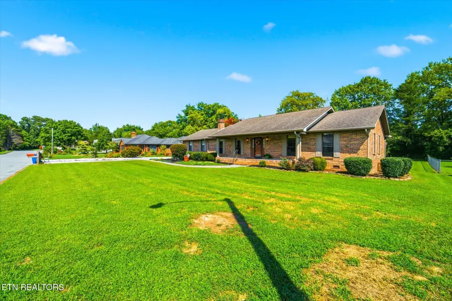 855 Westgate Drive, Alcoa, TN 37701 - #2