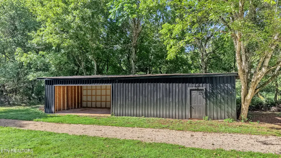 3889 Quarry Rd, Louisville, TN 37777 - #3