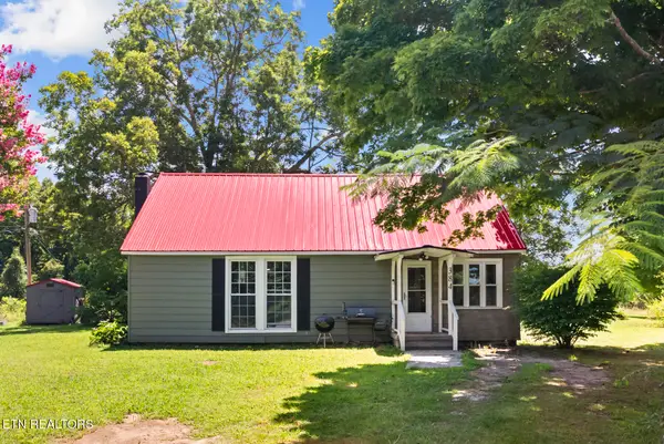 384 Woodlee St, Spencer, TN 38585
