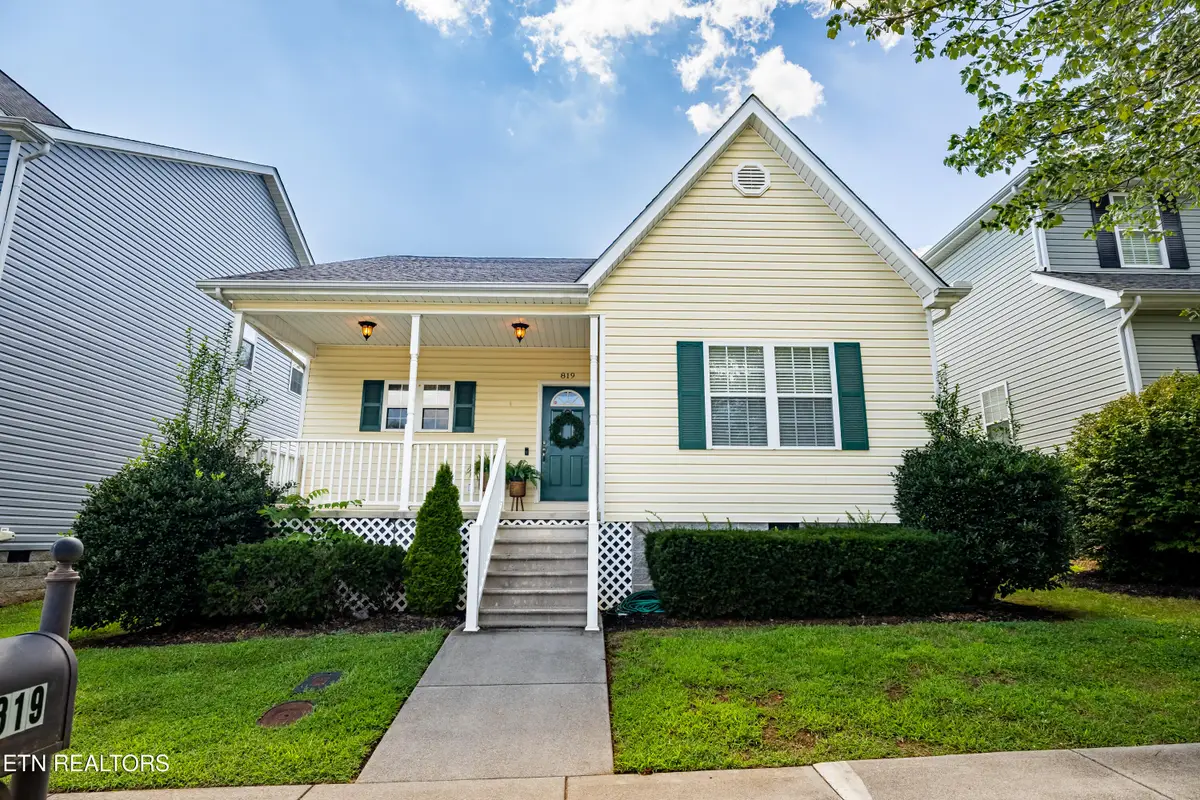 819 Stratford Ave, Sweetwater, TN 37874 - #1