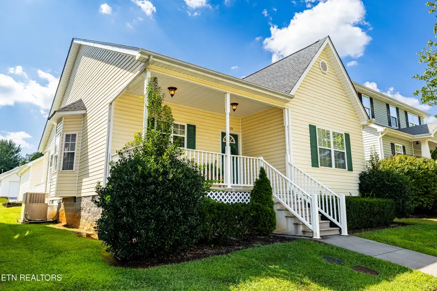 819 Stratford Ave, Sweetwater, TN 37874 - #2