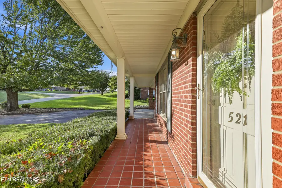 521 Oak St, Morristown, TN 37813 - #2