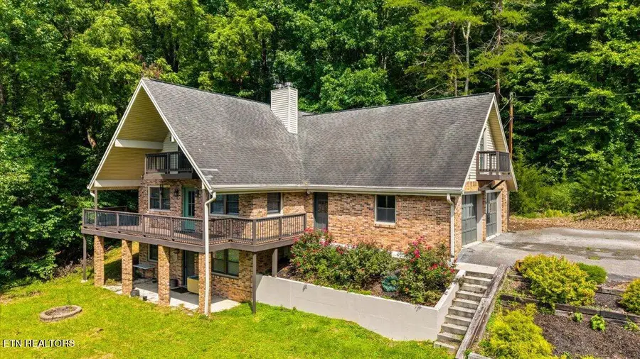 111 Golf Hill Lane, Lafollette, TN 37766 - #2