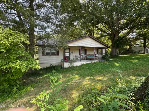 160 Ivy Ave, Crossville, TN 38555