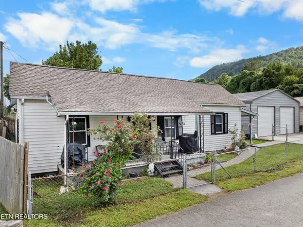 417 E 3rd St, Rocky Top, TN 37769