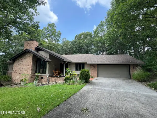 126 Rolling Green Drive, Crossville, TN 38558