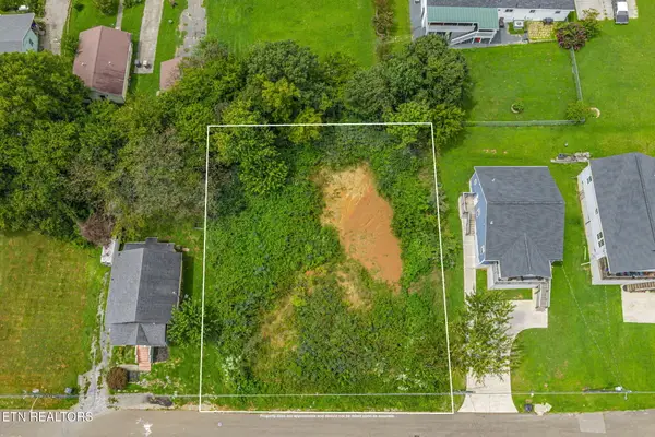3317 Johnston St, Knoxville, TN 37921