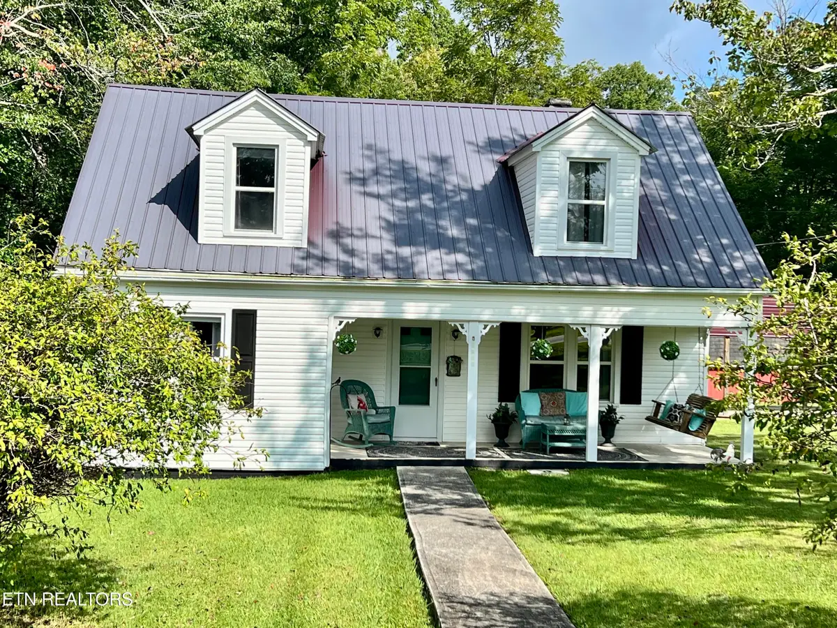 1222 Deer Lodge Hwy, Sunbright, TN 37872 - #1