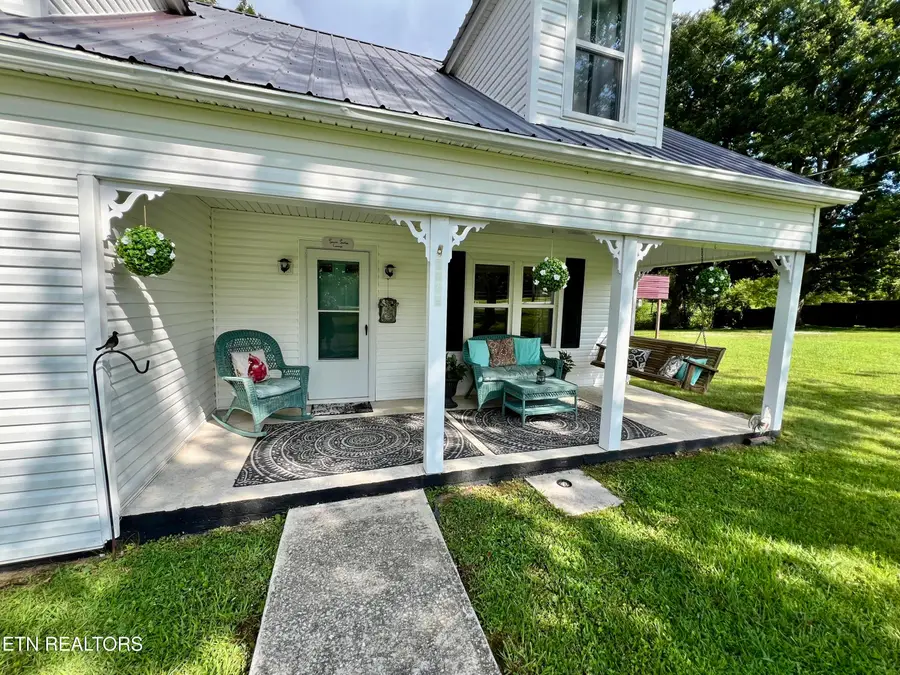 1222 Deer Lodge Hwy, Sunbright, TN 37872 - #2